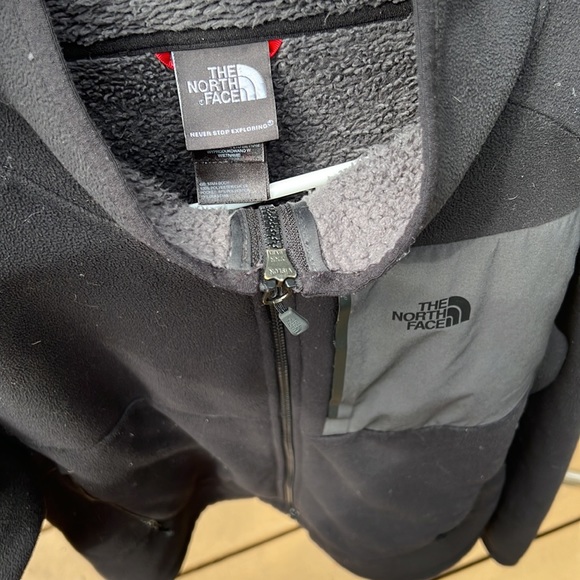 The North face, Polartec front zip jacket - Picture 6 of 7